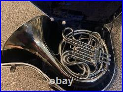 Conn 8d double french horn, great condition, silver, with holton farkas mp