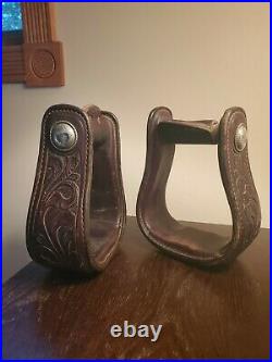 Dark Oil Big Horn Show Saddle with Silver Accents