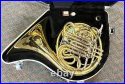 Demo Holton H378 Double French Horn With Case And Mouthpiece