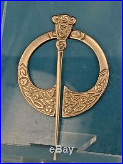 Edinburgh silver Scottish kilt or shawl pin with celtic horn design by T Ebbutt
