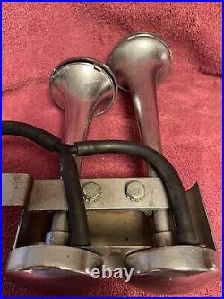 Harley Davidson Vintage Chrome Dual Air Horn With Motor, tested and working