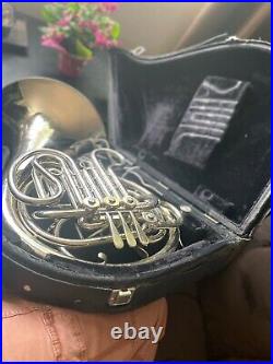 Holton H179 Farkas Series Fixed Bell Double Horn With Case and starting Kit
