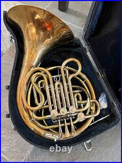 Holton H181 DOUBLE FRENCH HORN, SILVER, WITH HARD CASE AND MOUTHPIECE