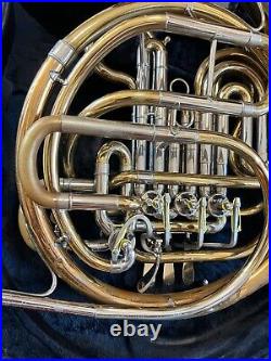 Holton H181 DOUBLE FRENCH HORN, SILVER, WITH HARD CASE AND MOUTHPIECE