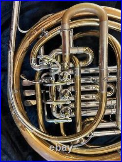 Holton H181 DOUBLE FRENCH HORN, SILVER, WITH HARD CASE AND MOUTHPIECE