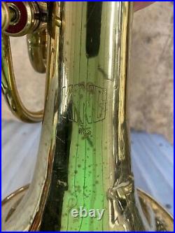 King Marching French Horn Model 1122 With Case