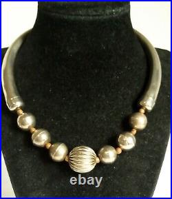Navajo Sterling Silver Bench Bead Necklace with Hollow Horns