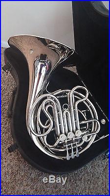 New CONN 8D PROFESSIONAL MODEL DOUBLE FRENCH HORN, with case & mouthpiece