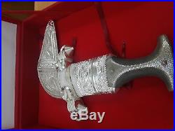 Old Islamic omani pure Silver / Dagger Khanjar with handle of giraffe horn