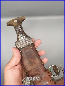 Very Old Antique Jambiya Dagger Knife with Silver & Horn from Oman, Yemen, Saudi