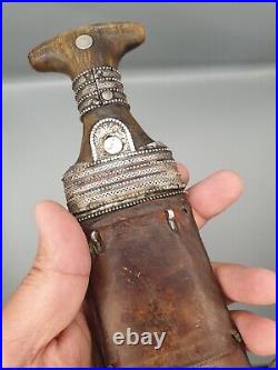 Very Old Antique Jambiya Dagger Knife with Silver & Horn from Oman, Yemen, Saudi